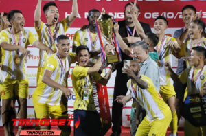 Thanh Hóa FC nâng Cúp chiến thắng
